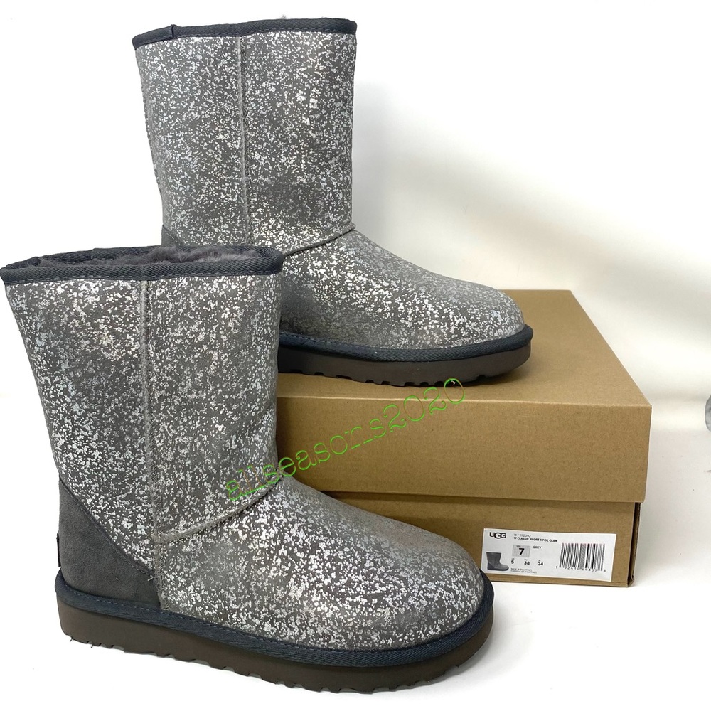 🌿SPRING SALE🌿 UGG Classic Short 2 Foil Glam Women’s Boots Size 7 - Picture 2 of 9